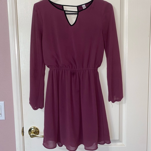 Dress - Picture 2 of 3